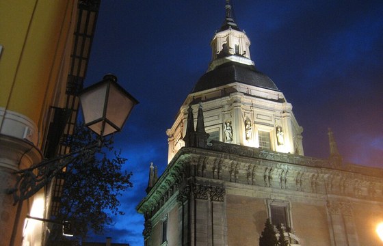 The dome of the Iglesia de San Andrés above La Latina