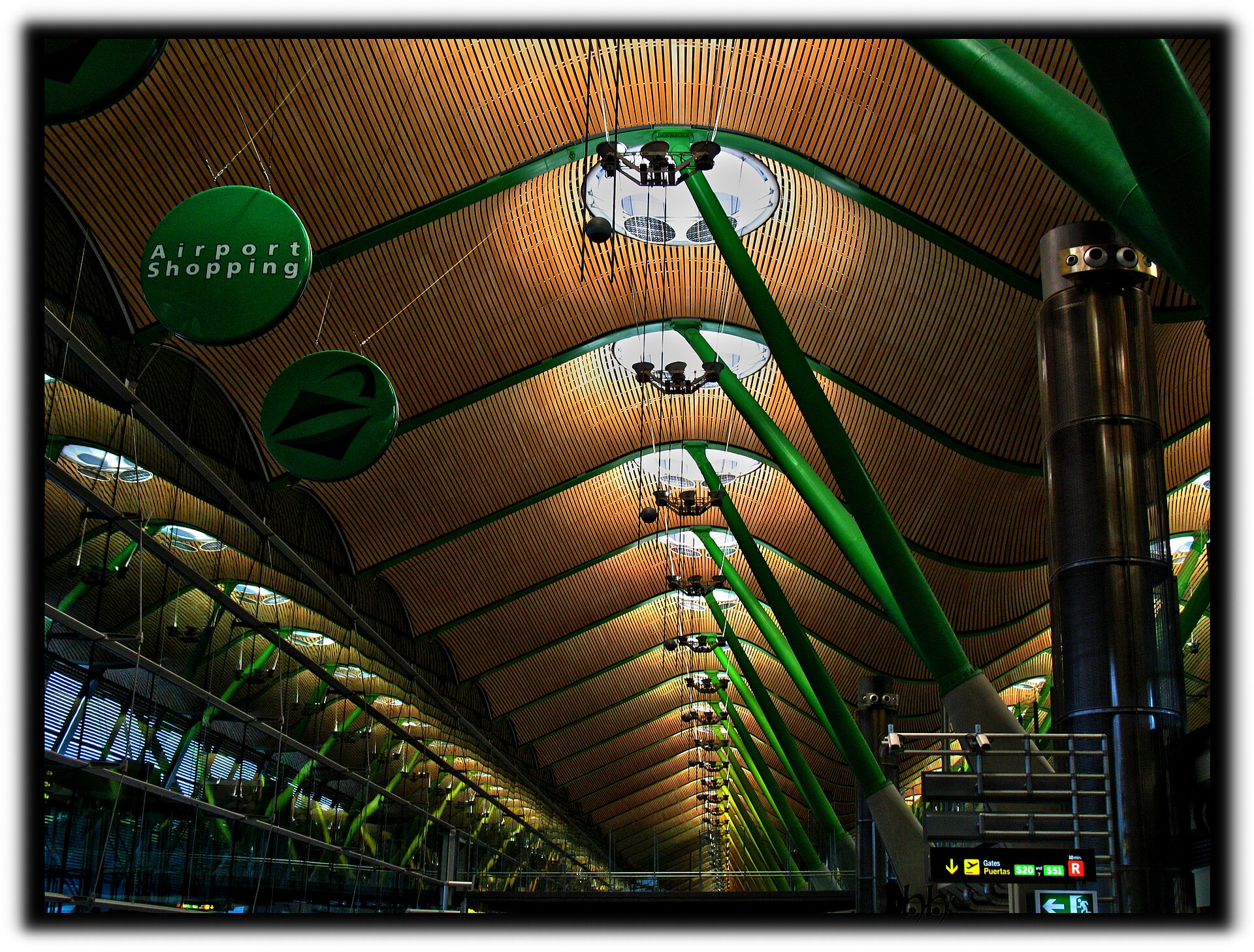 Madrid-Barajas Airport.jpg