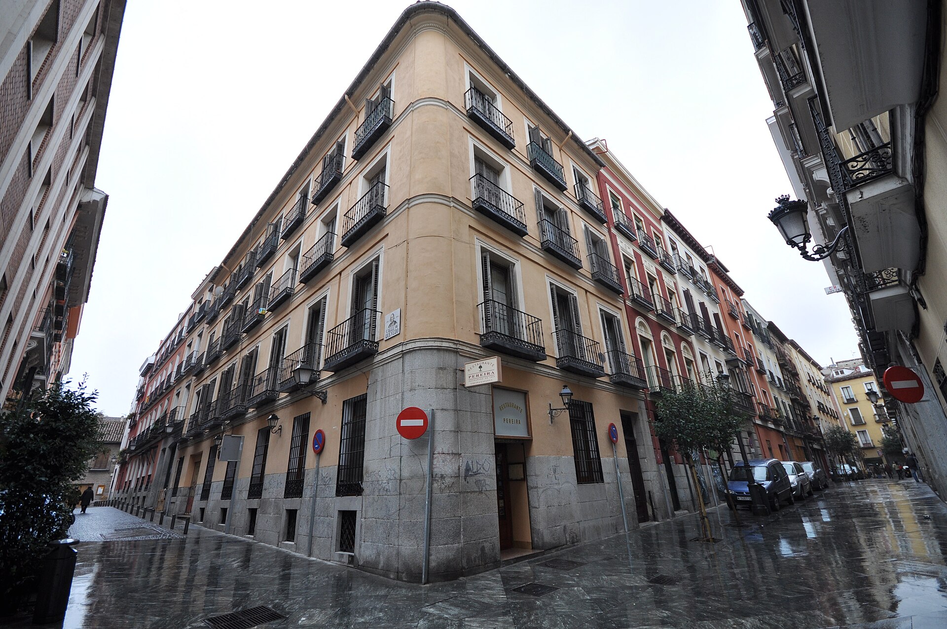 Barrio de las Letras (Madrid) 01.jpg — illustrating What Is the Barrio de las Letras, and Who Lived There?