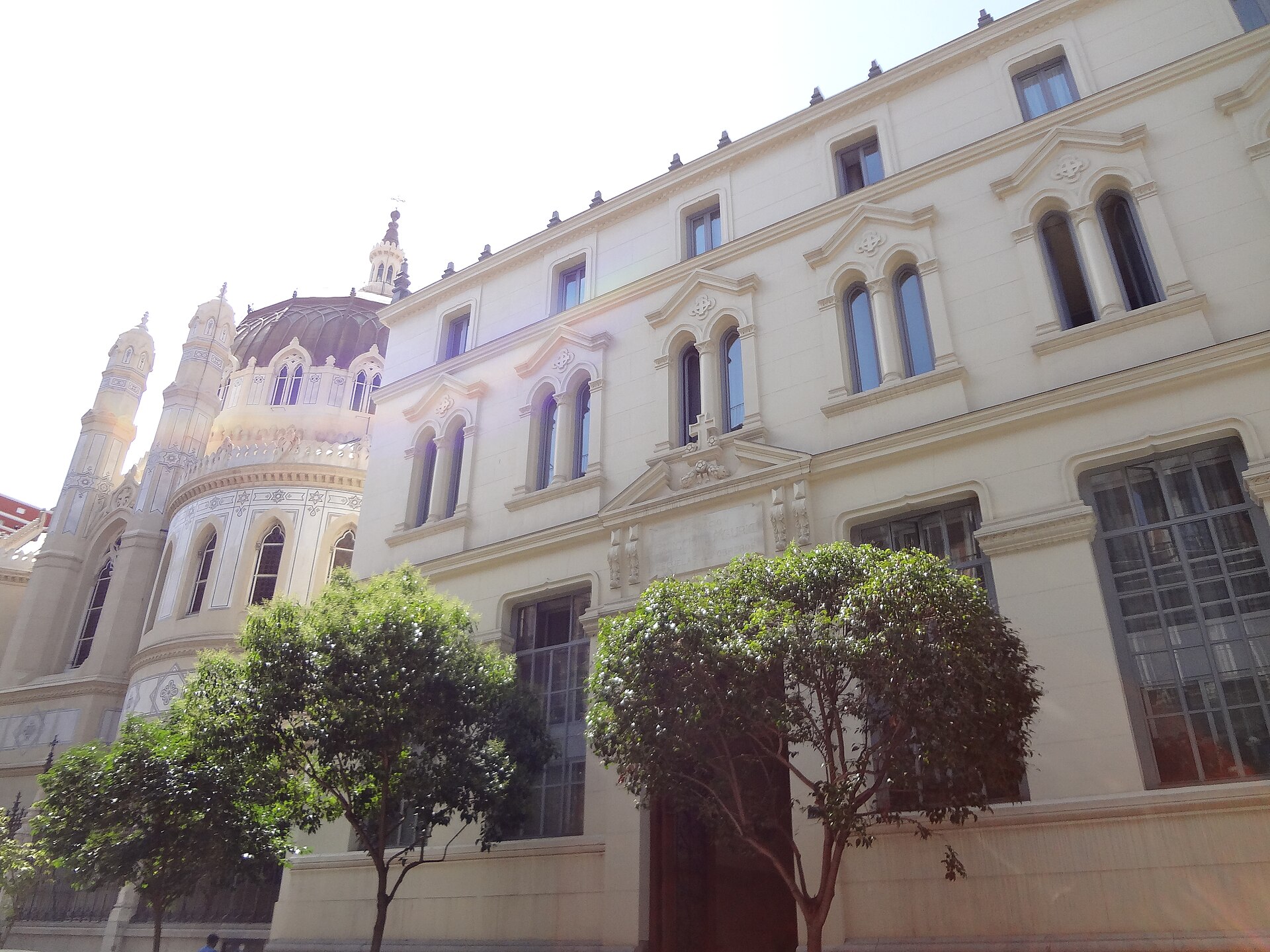 An old building, barrio de salamanca Madrid Spain.JPG — illustrating What Is the Barrio de Salamanca, and Why Its Grid?