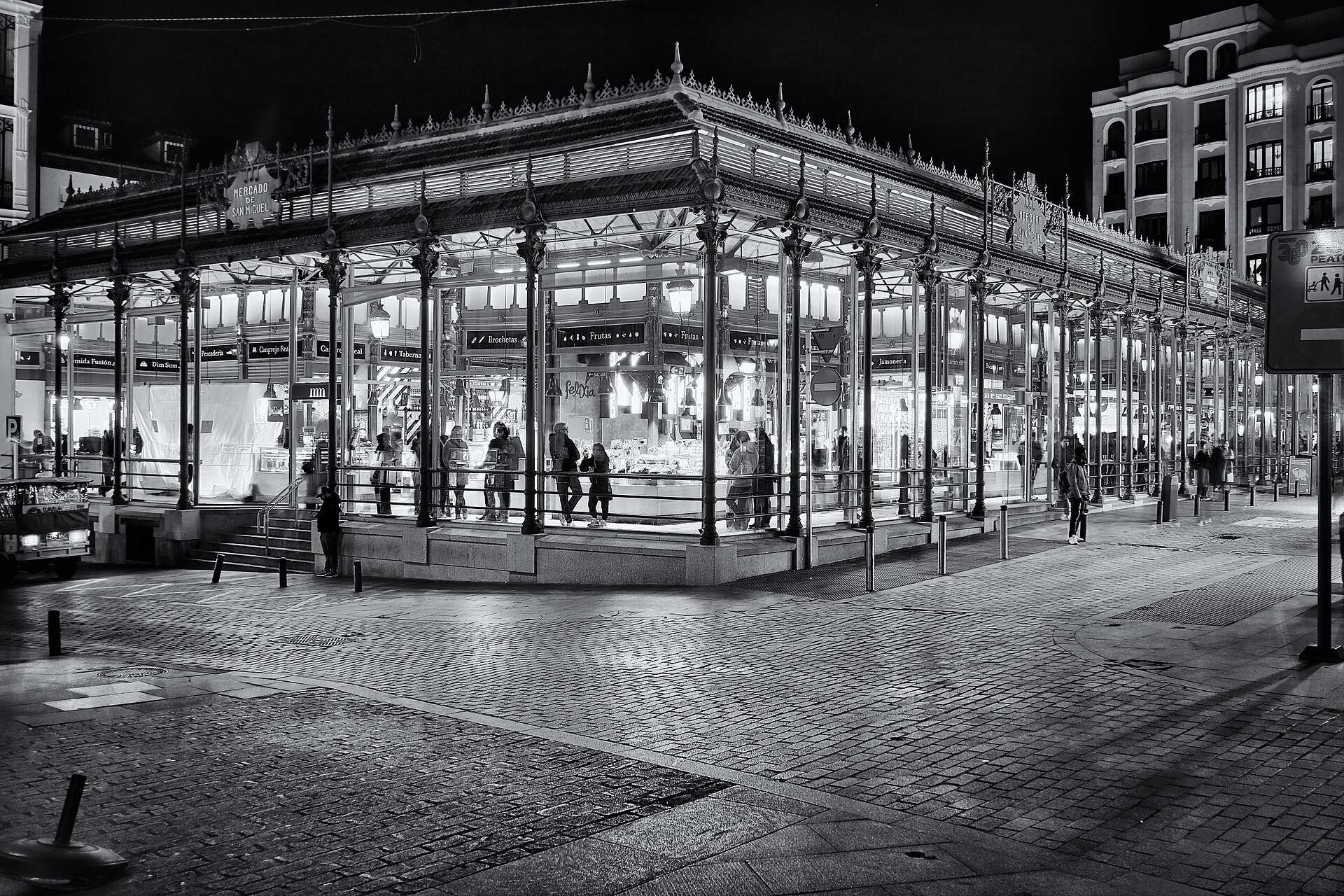The Mercado de San Miguel market in Madrid