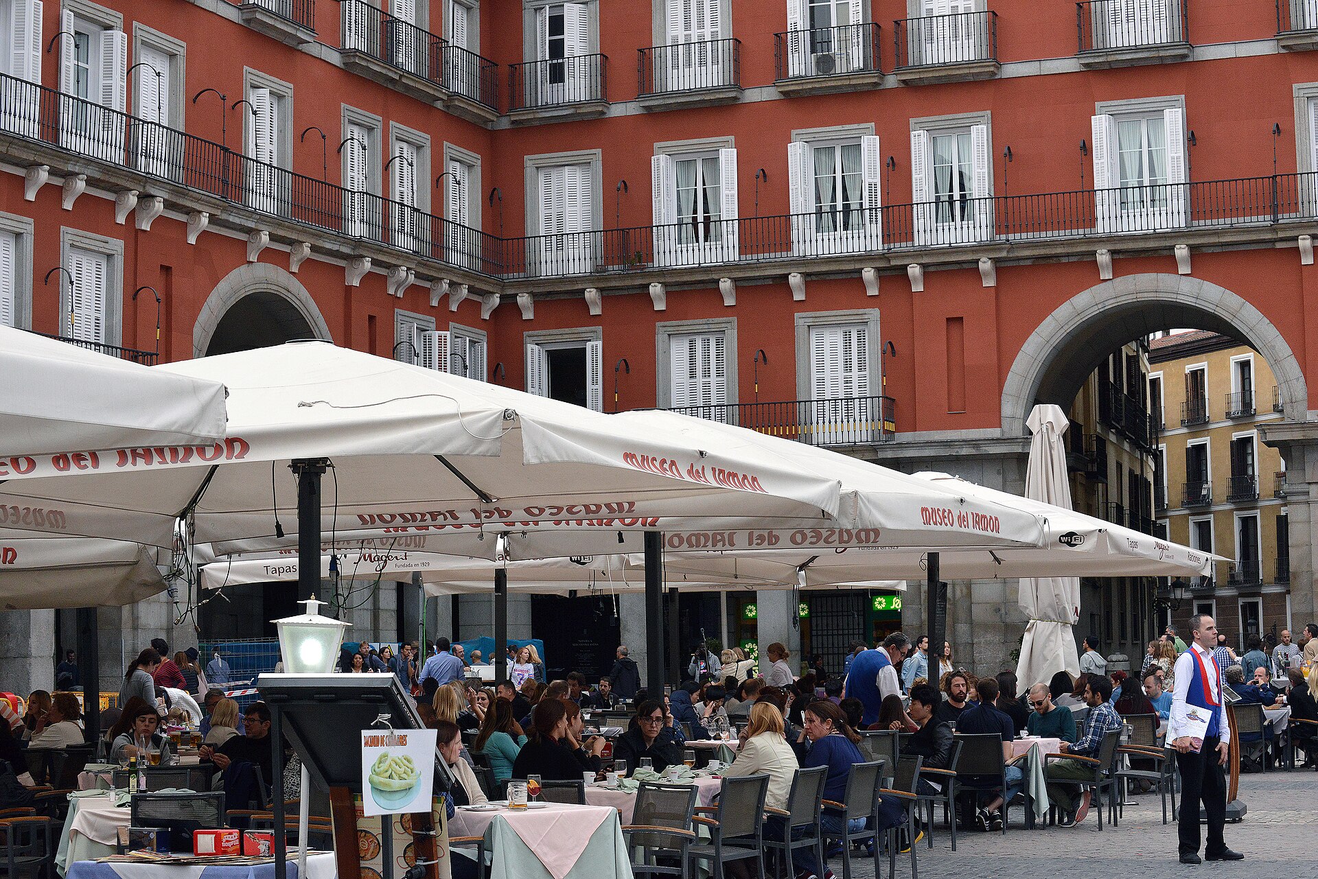 Madrid 2015 10 24 2552 (26487918396).jpg