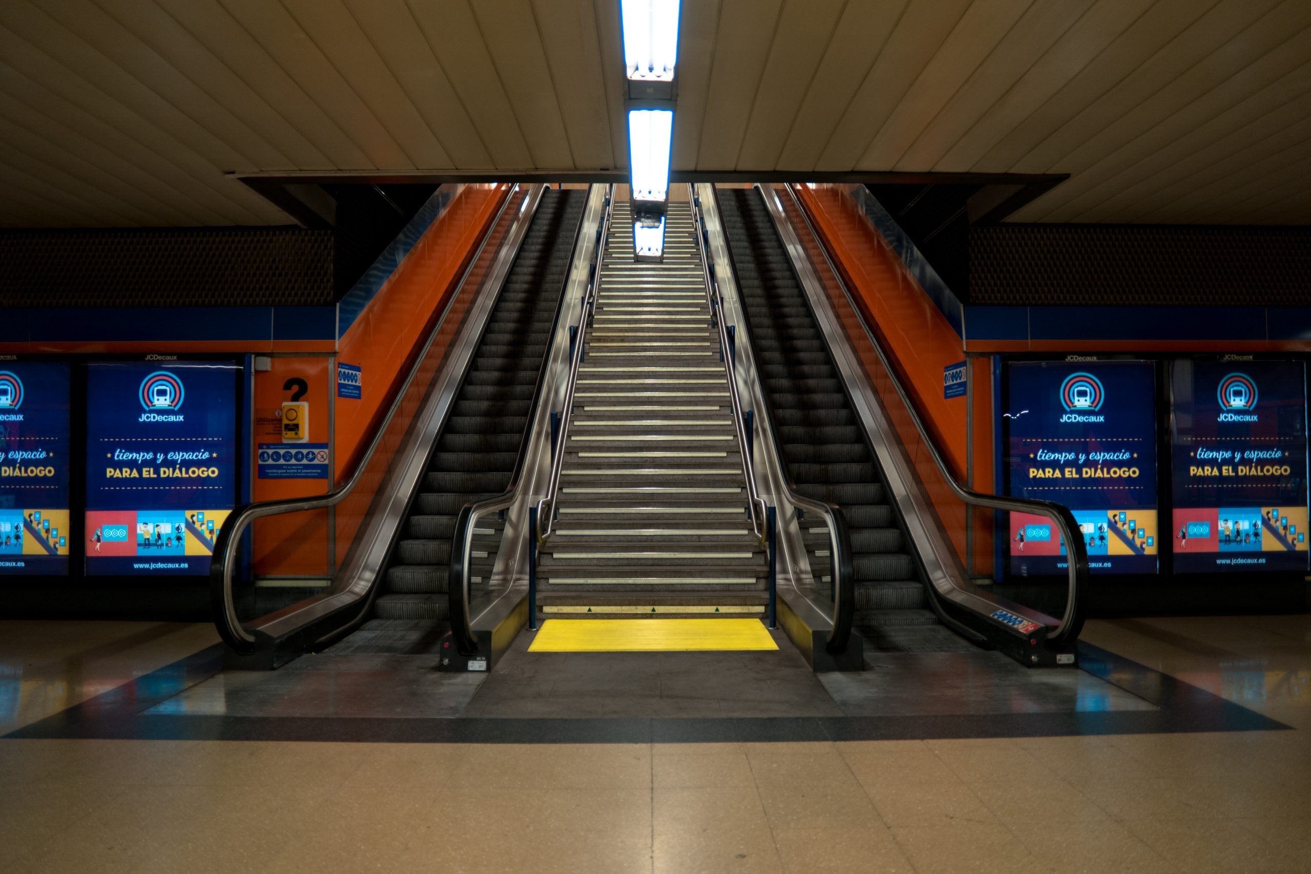 Madrid Metro Station (28895630103)