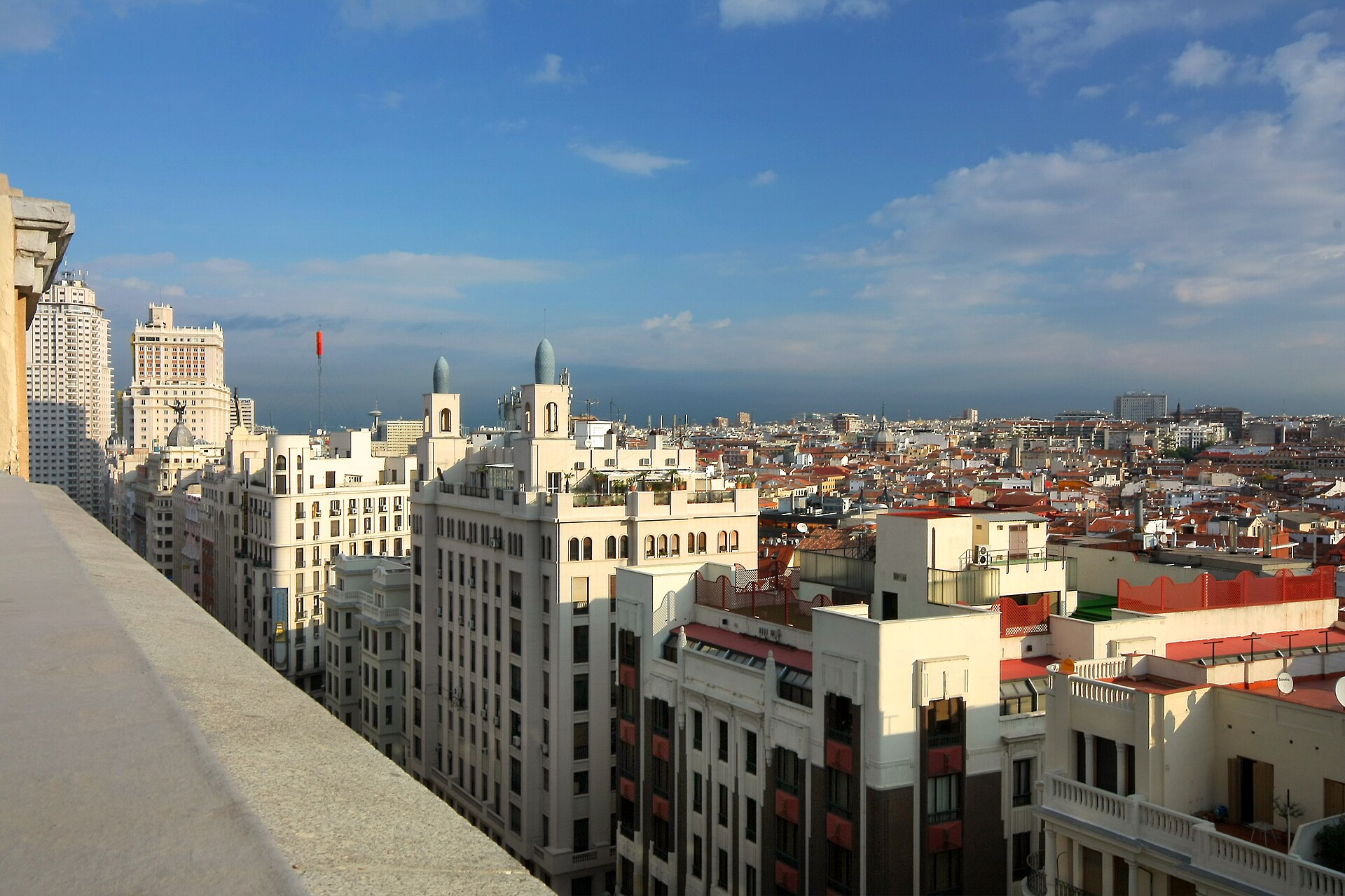 Gran Vía buildings seen from the Edificio Carrión above Plaza del Callao