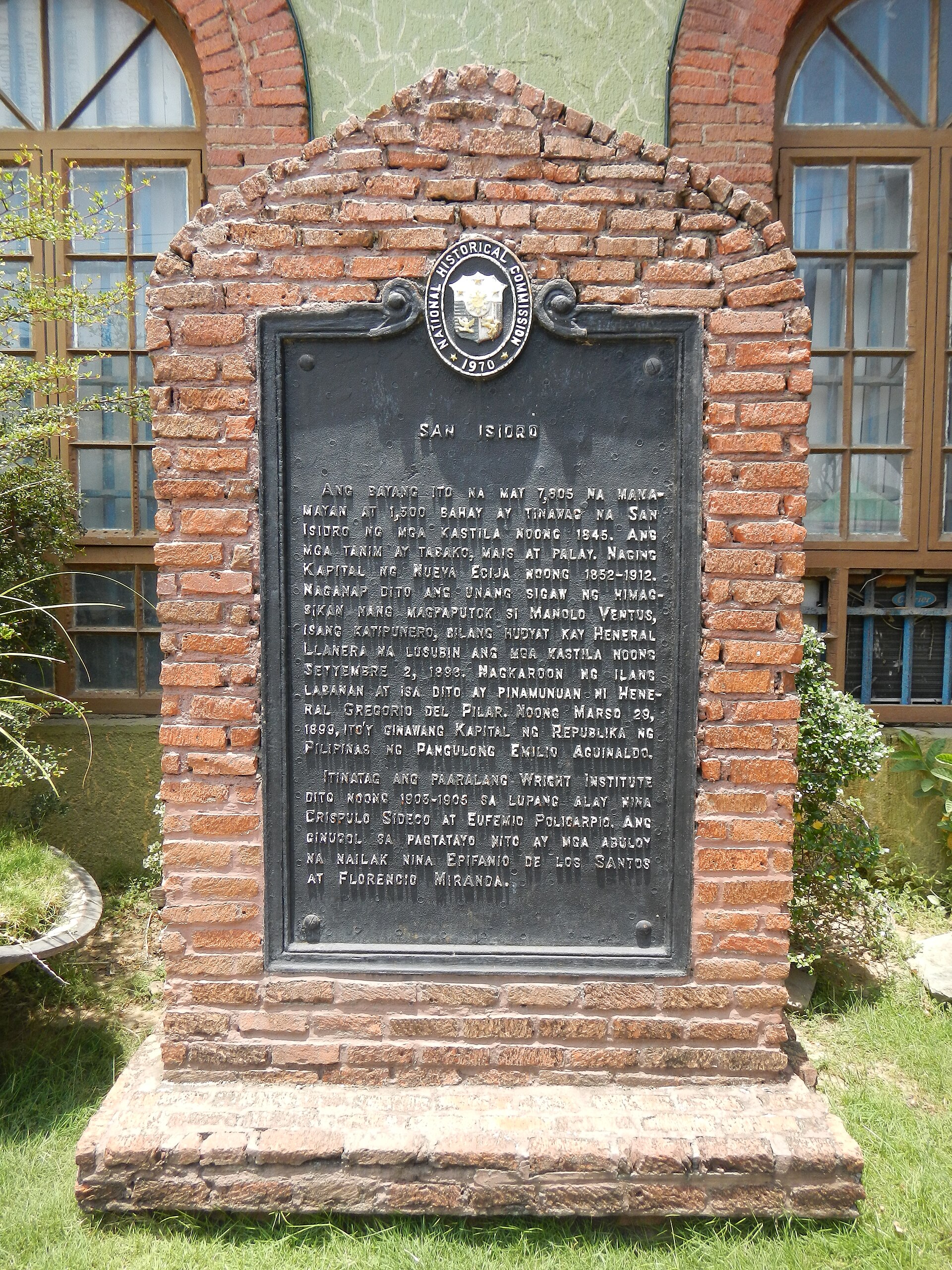 San Isidro, Nueva Ecija historical marker.jpg