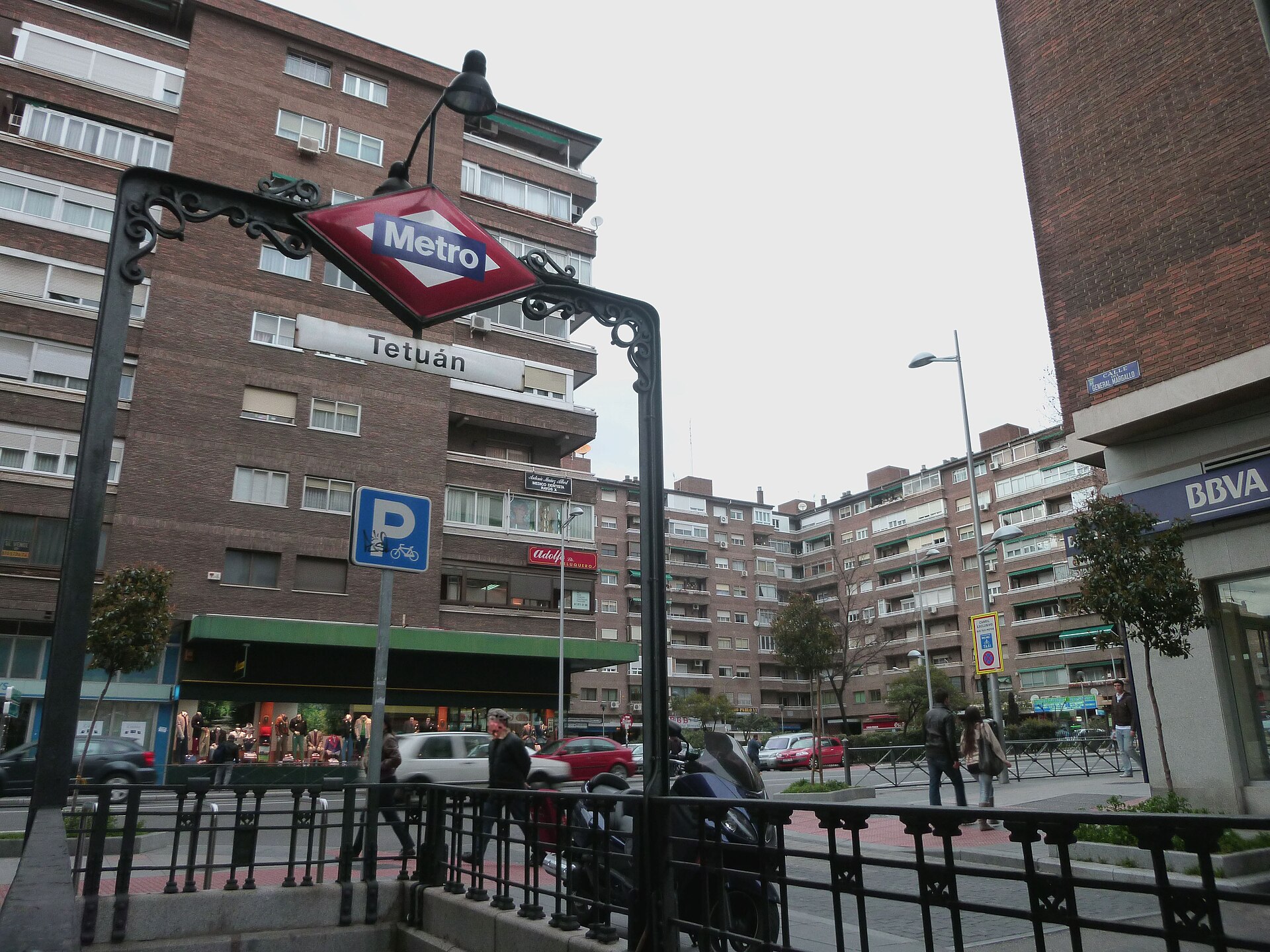 Metro de Madrid - Tetuán 01.jpg — illustrating What Is Tetuán? Madrid’s District North of Chamberí Explained