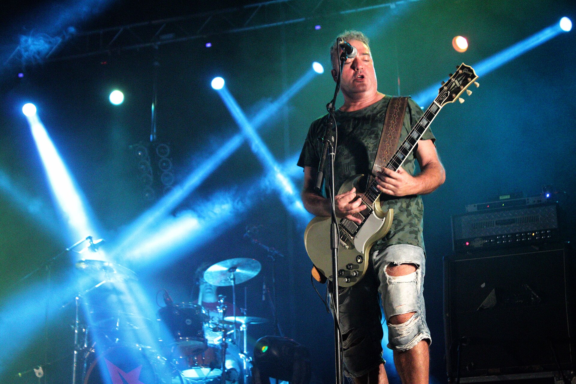 Stage performance by Reincidentes at the Fiestas de Usera in Madrid