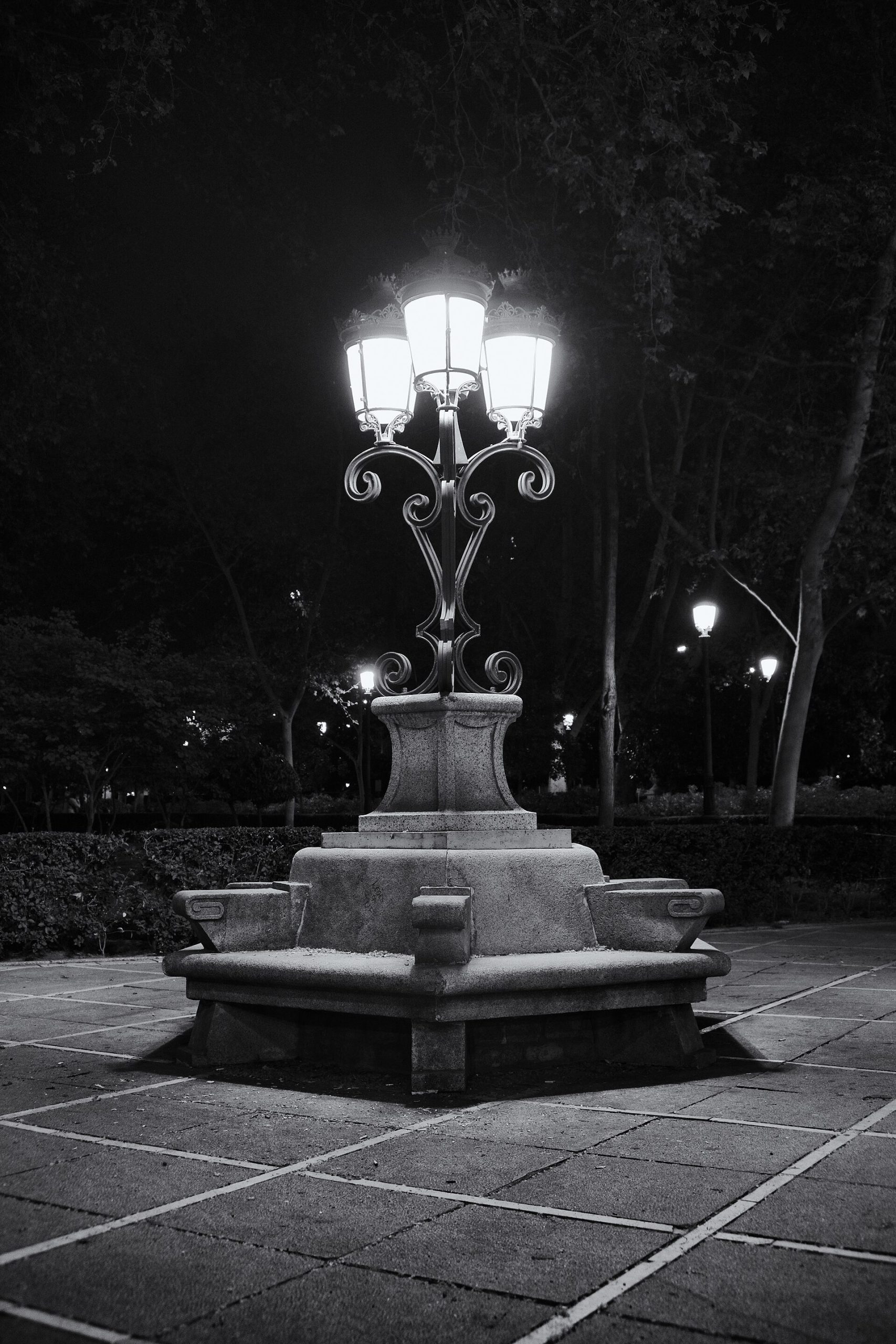 Banco - Paseo del Prado - Madrid 02.jpg