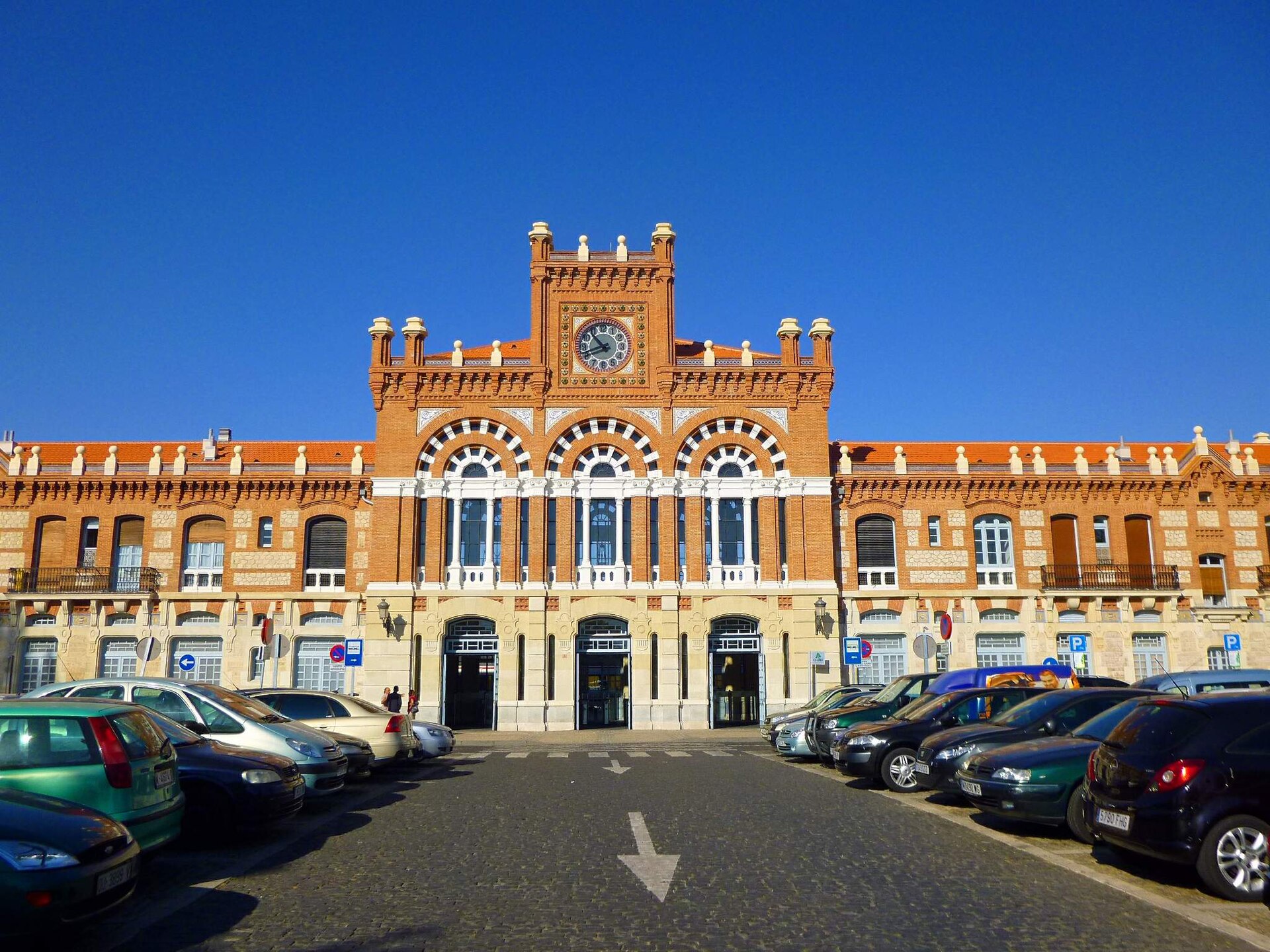 Aranjuez - Estación de Ferrocarril 3.jpg