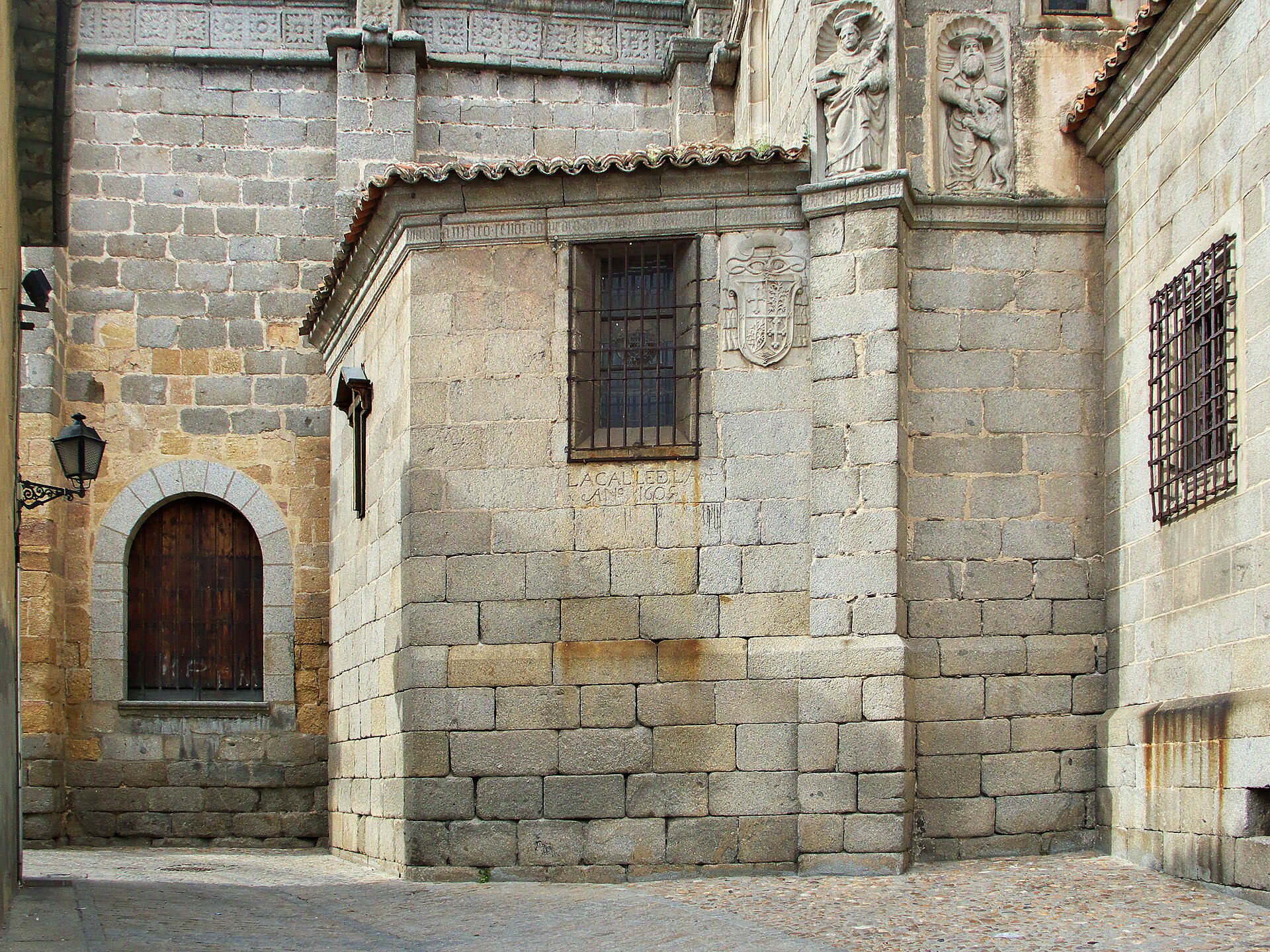 Calle de la Cruz Vieja, also known as the street of Life and Death, in Ávila
