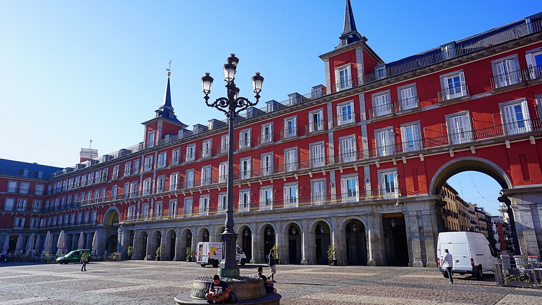 Casa de la Carnicería, Plaza Mayor, Madrid.jpg